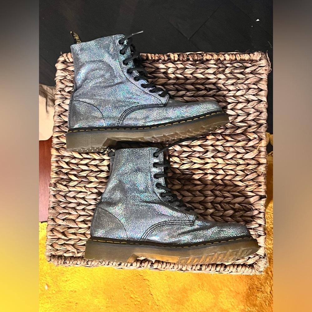 Doc Martens Suede Feel Oil Slick Boots Size 10